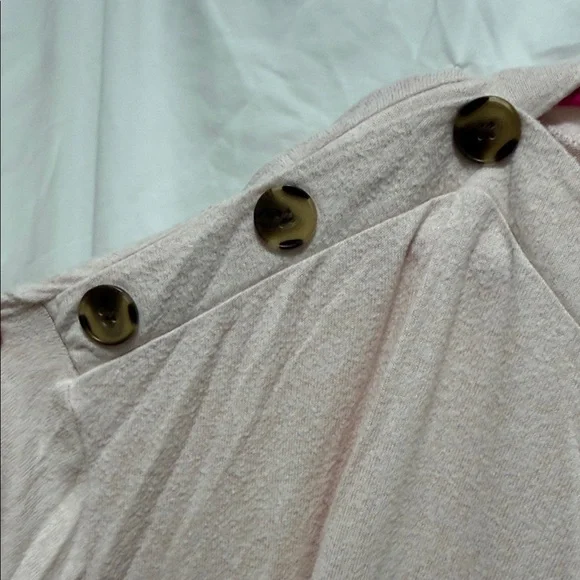 Elegant Light Pink Button-Accent Sweatshirt - Picture 3 of 5